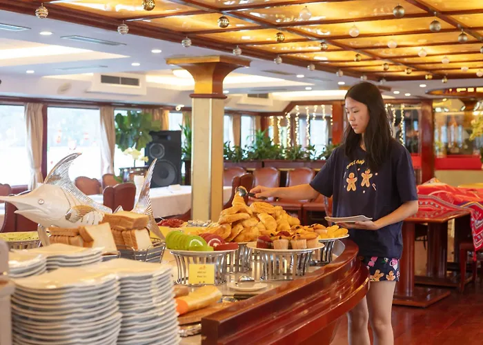 Golden Cruise 5* Hạ Long